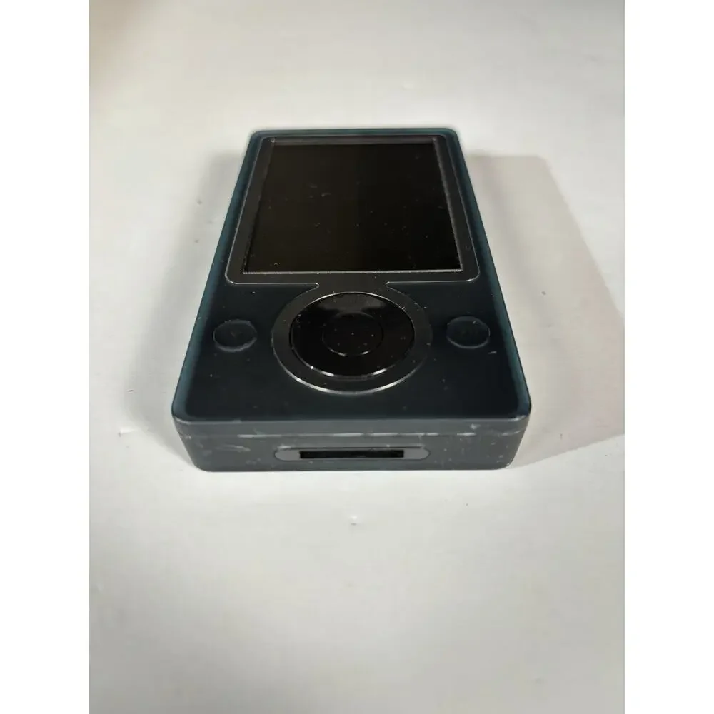 Microsoft Zune Digital Media Player Model 1089 30GB Parts Or Repair